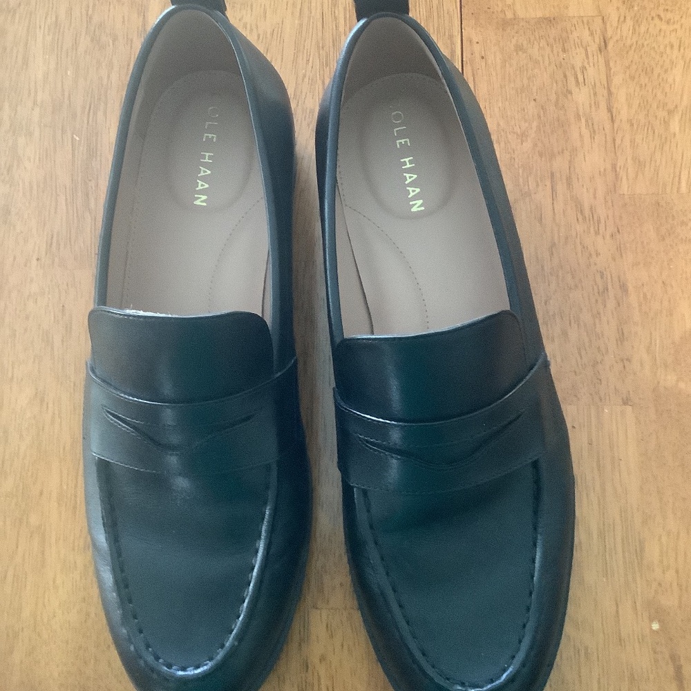 Cole Haan like new black Penny style loafers, size 9